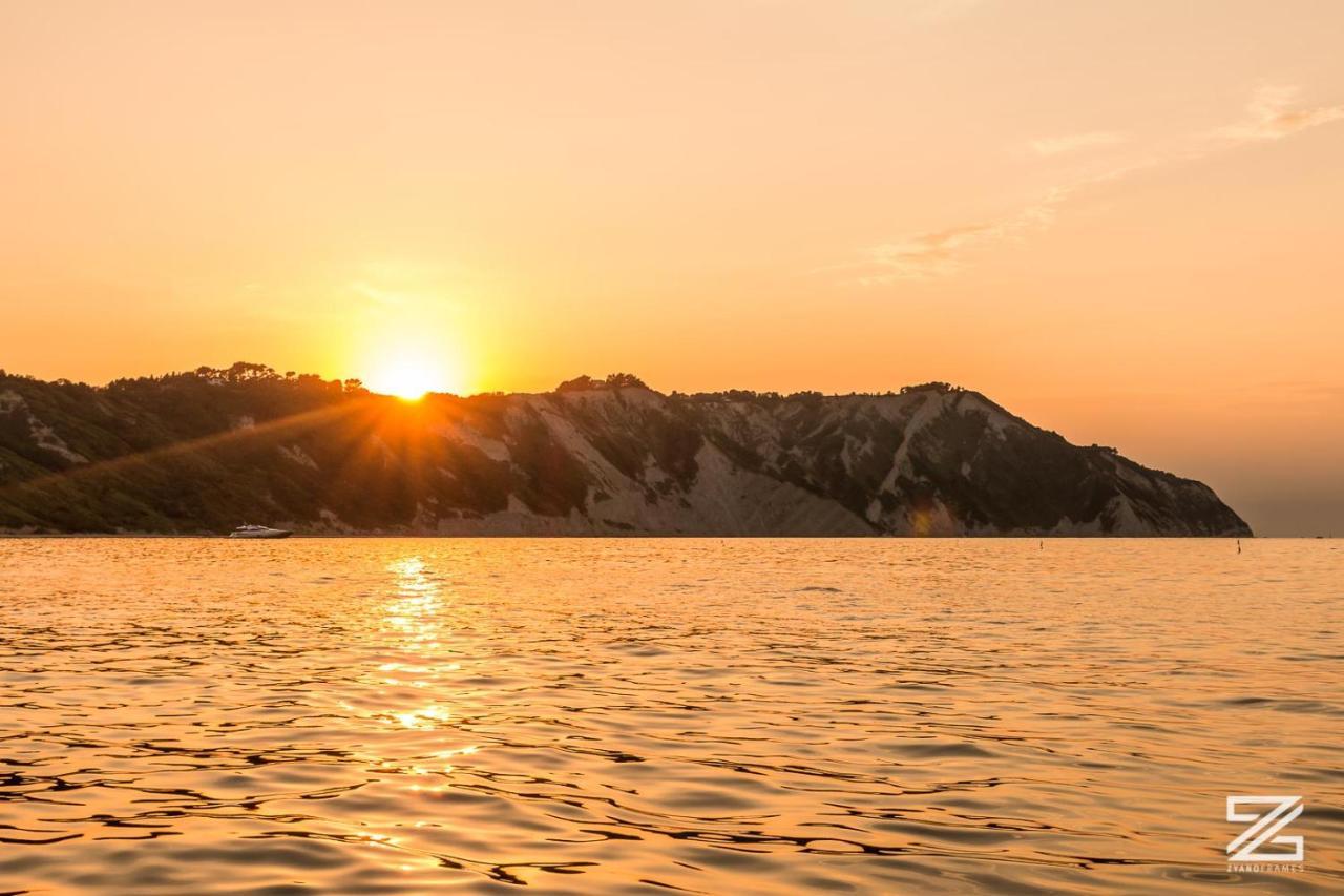 Mare Di Stelle Sirolo Exterior photo